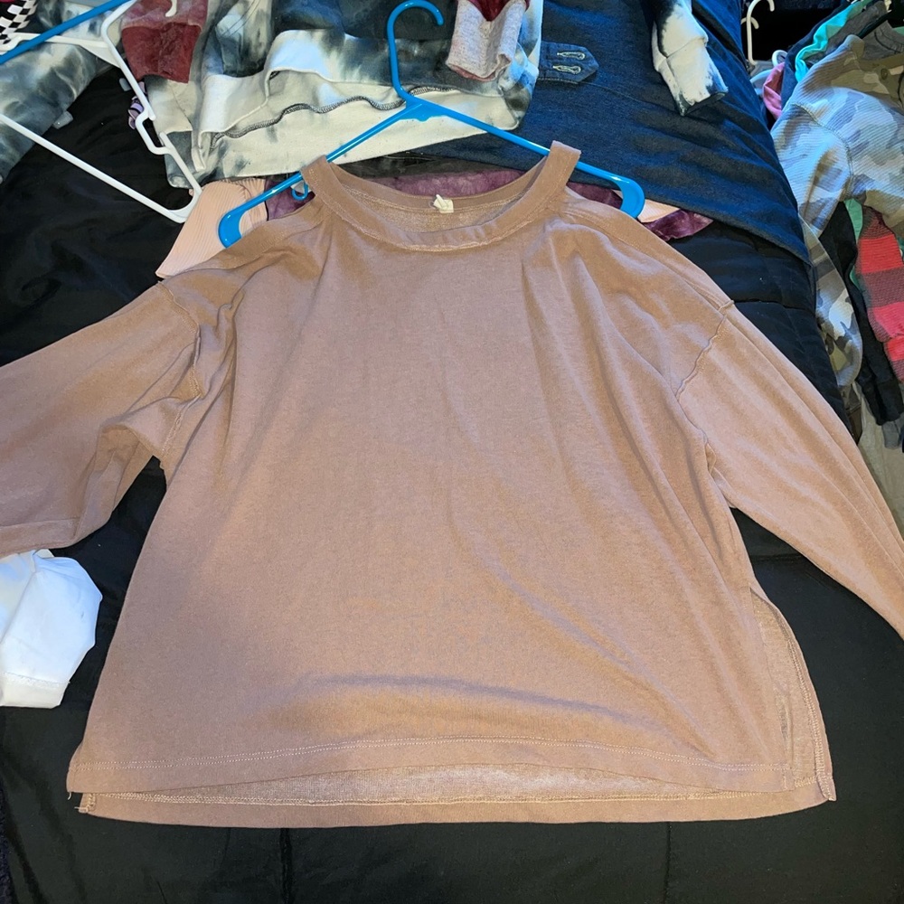 Wishlist Long sleeve shoulders are cut out. Size Small fits like Medium